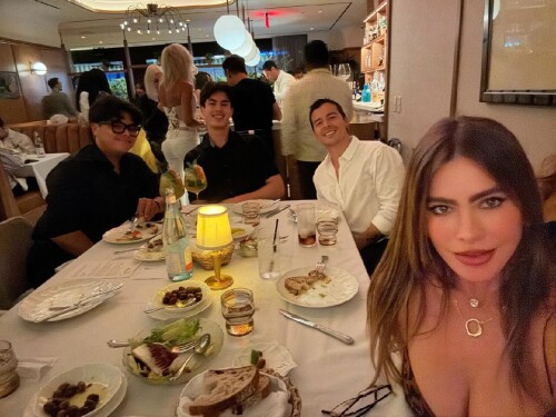 XCVj ZF Y17035bebe8bceee6