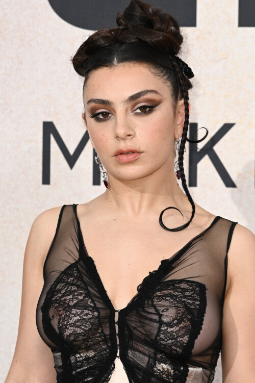 XCX amfAR 19