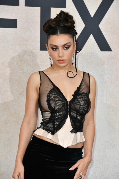 XCX amfAR 22
