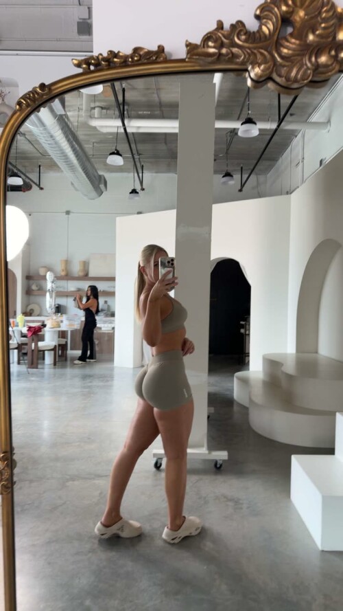 Y9WoSjUK33hbf2CvhuRzv.4009984f5234843ac4c