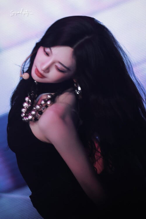 Y 7 1878506224918126618 2a2610e60a7d06d0a