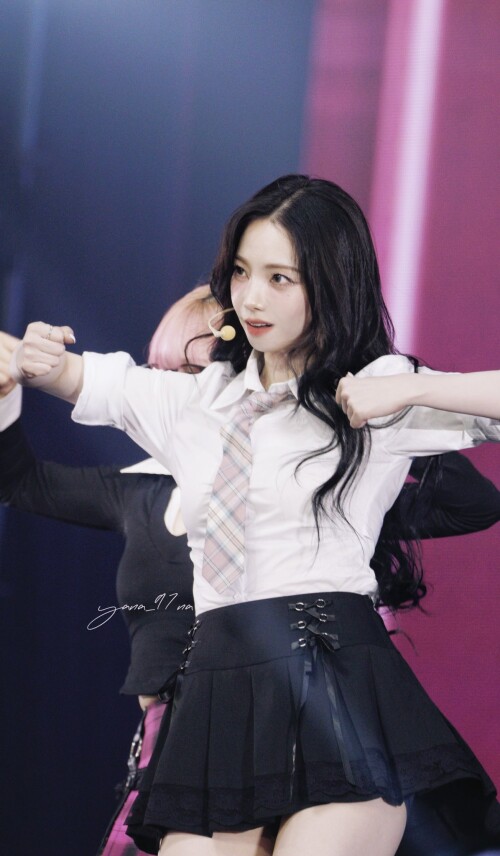 YaNaaa 7 1878465860232487009 15de65fc0fb5d6cff