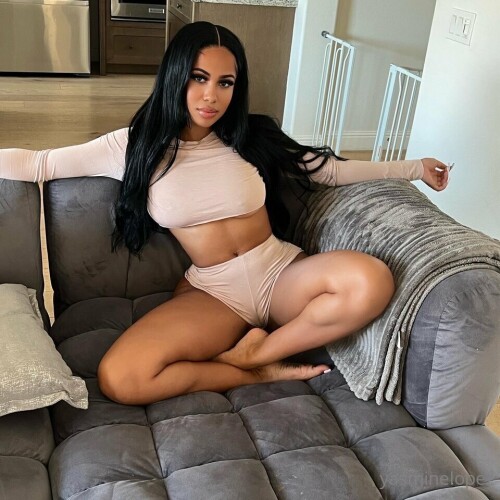 Yasmine lopez1702ec86b6163638f