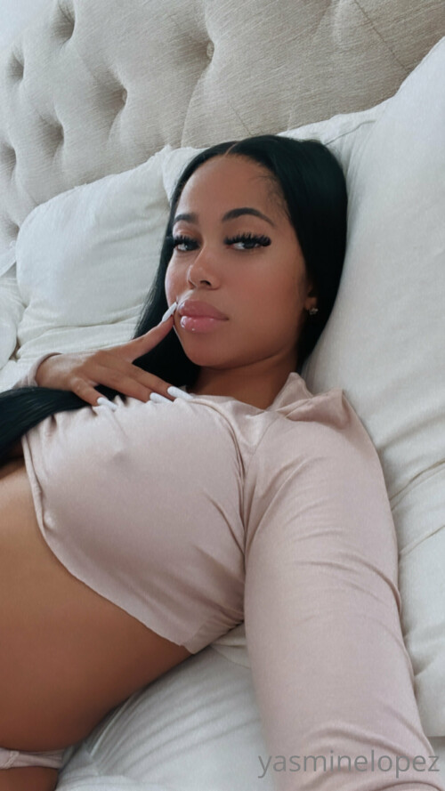 Yasmine lopezfccc4cf703d9d0de