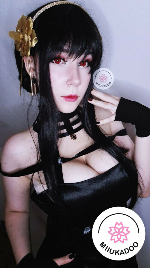 Yor Forger 50c45afdc188a8d759