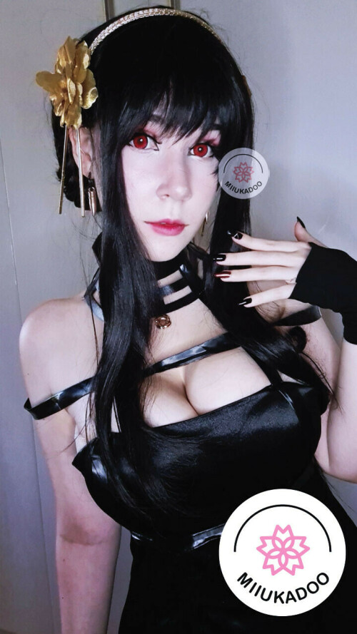 Yor Forger 552d39dd47aa9f4557