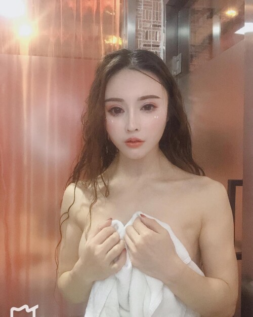Yuan Herong Nude 2847bd0ca4e4c8c8a5