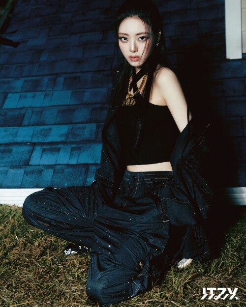 Yuna-2024-10-15_ITZY-GOLD-PHOTO-419d34f760fab001b