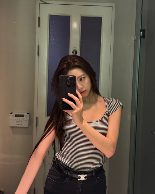 Yuna ig 241a026a21cf56383f