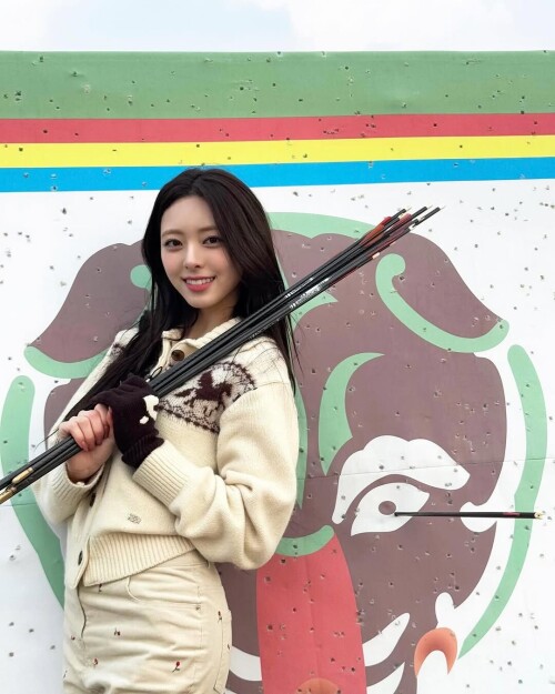 Yuna yeji 4b18c1ecb8e9a5a36