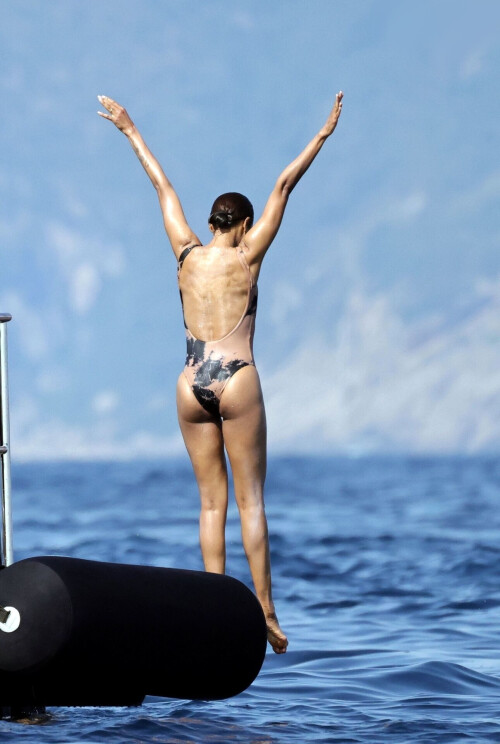 ZS 22446df86970043dac1