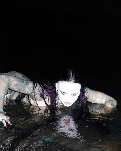 ZS On Fire 5ab96c645a67ebe07