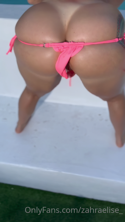 Zahra-Elise_pussyslip_0f7465dfc3171e247