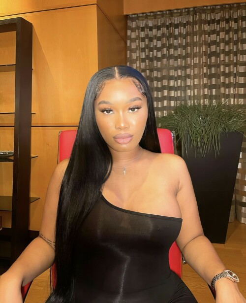 Zelie 18c72a8128cd518575