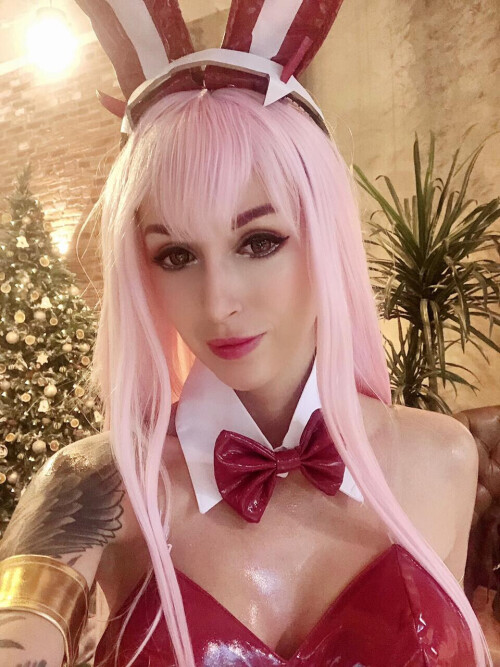 Zero Two Backstages Photos 56d5c217e3e10fe28