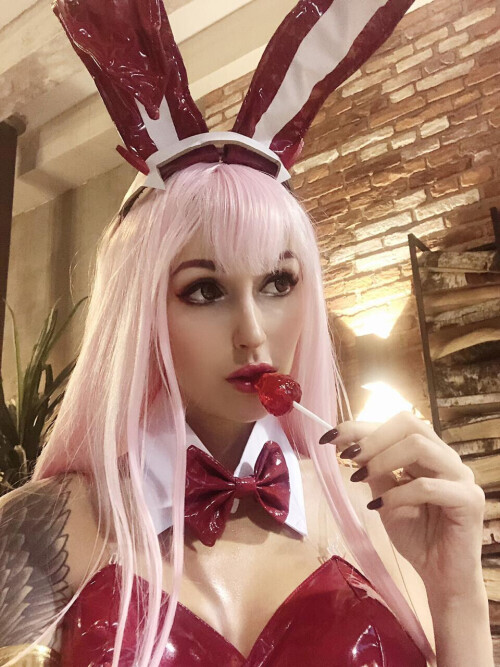 Zero Two Backstages Photos 70a329b376a07a548