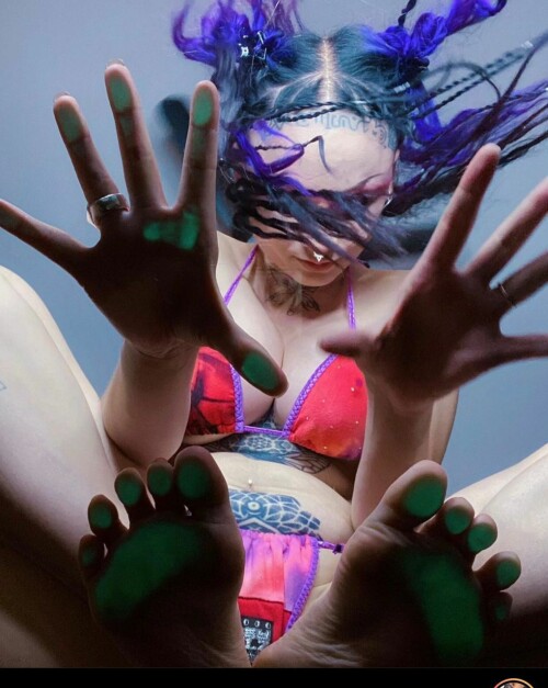 Zheani2 Feet 5476817