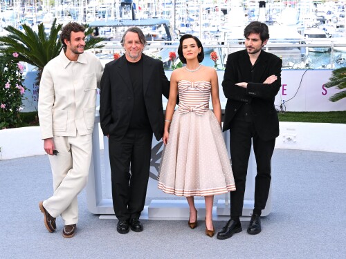 Zoey Deutch 0120b6d483a28c028de