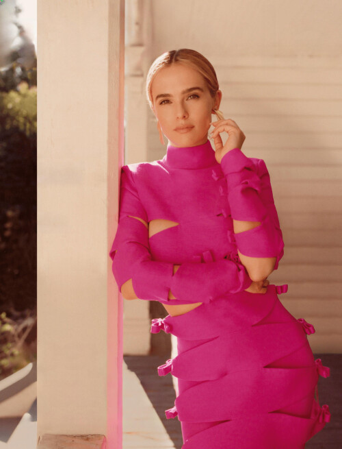 Zoey Deutch InStyle Cover WO Textc607e9c770ce284a