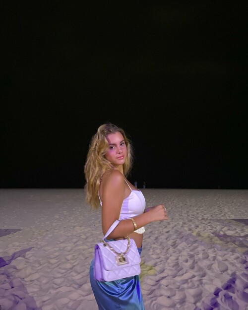  .lara.sofia 02 08 2025 00126489314ad54ea980