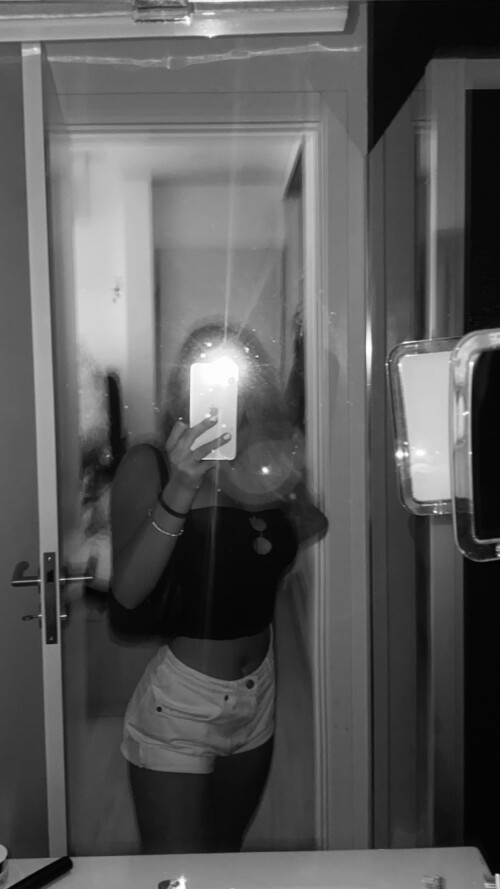  .lara.sofia 02 08 2025 0048592bd30ce36e22ea