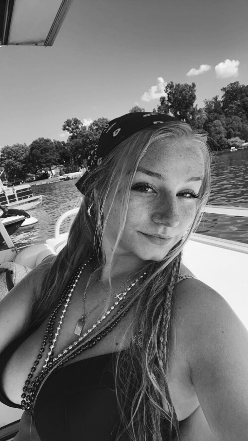 Processed with VSCO with b5 preset