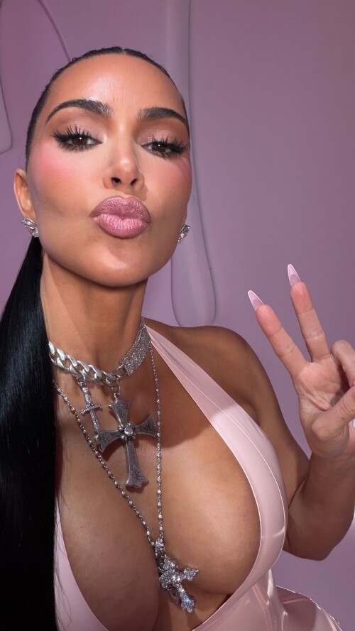  1304868799d5020d8968ef596a