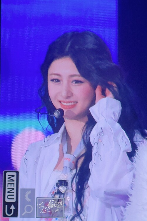  1868273767262404950 17fbc764f0e4a6606