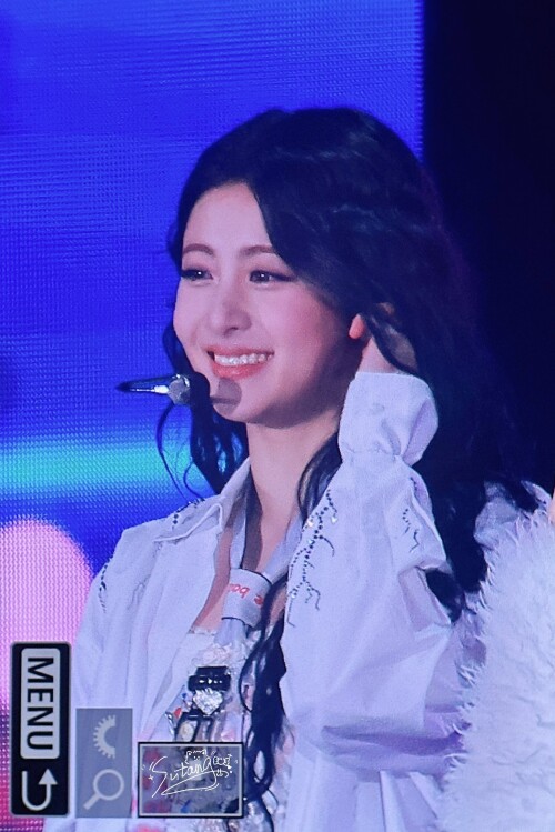  1868273767262404950 28c2de96403e3272c