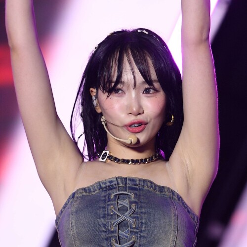  1870776310500569346 2ee2bfcdc6b5c1dae