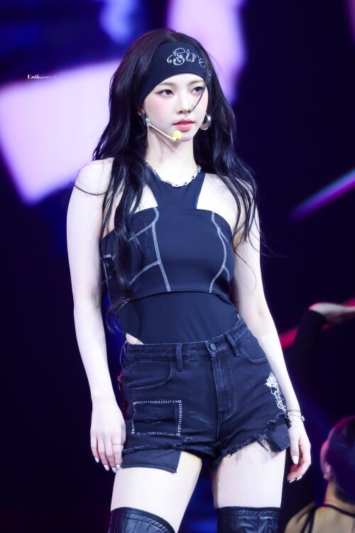 . 1878387730440437930 13e4c9554f39aad4c