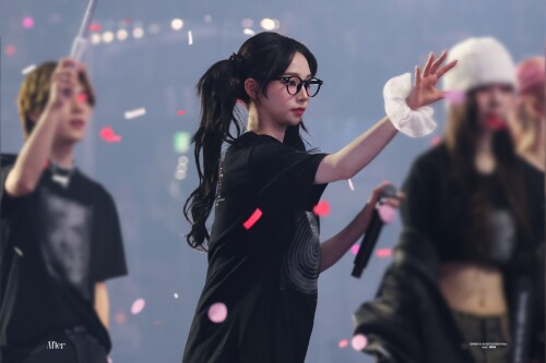  1878740393552117837 1b9459e26db496056