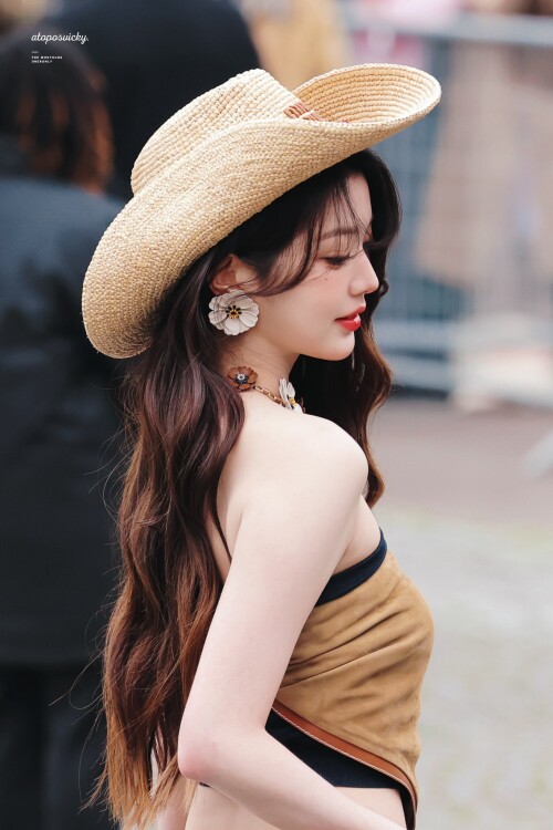  1899778300970438772 1905434f364c2eab5