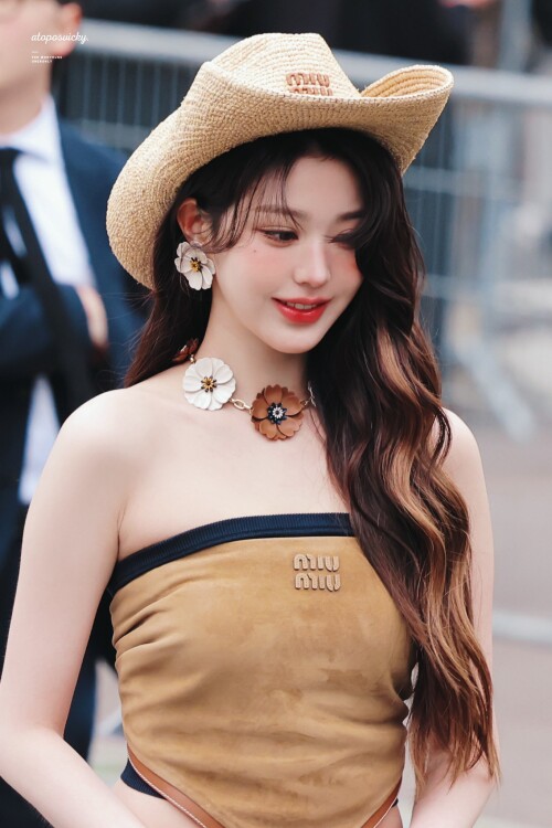  1899778300970438772 38ef89b7299585f3c