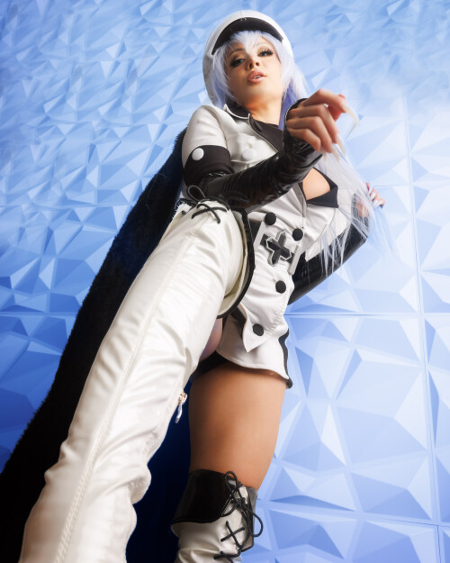  F0A587121ede4e31755fd89