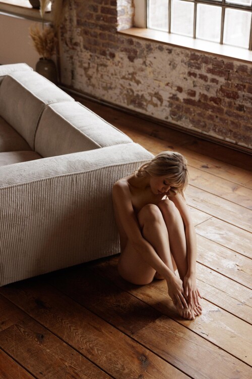  LR58993c0b6baad4e126b54