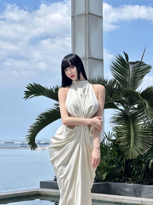  lunakim 1896062417018503319 0127e4e6bd83e0a2aa