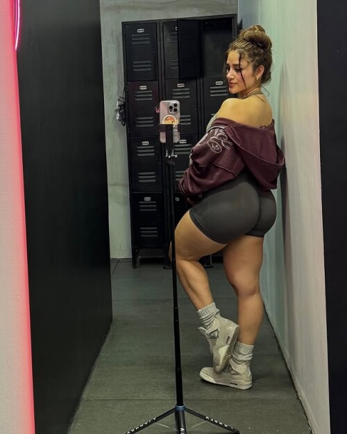 __younglaforher-code-_JASMINE-__W120---Core-Seamless-Shorts_W555-Bad-Idea-Hoodie_0JPGed94f3ce07ab504c.jpeg