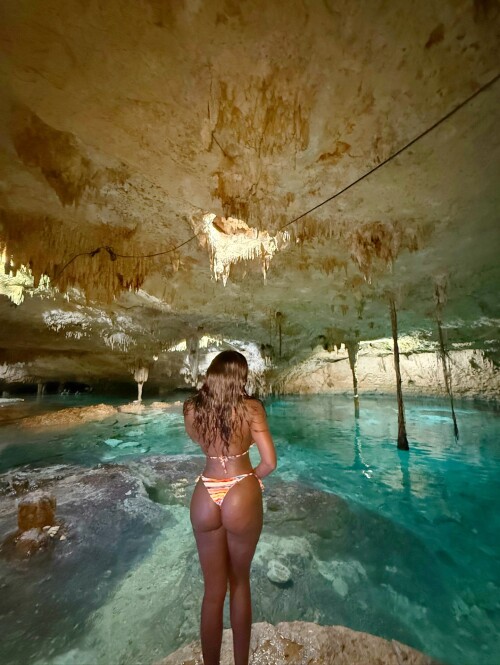  ellietheempress 2025 09 22 02 28 5768d658c6 d68e 4ece b8cd d593133c807d8d0f1c9b432c5894