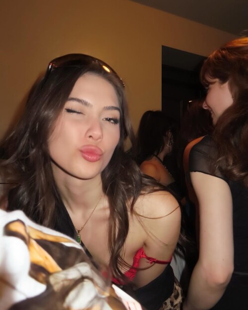  kathryn melvin 20250402 p 3602282153368749800 9 3602282137505883176942566611e50d43e