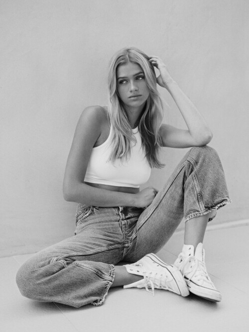  sarahhandss 10f030d06c9f7fe1dd