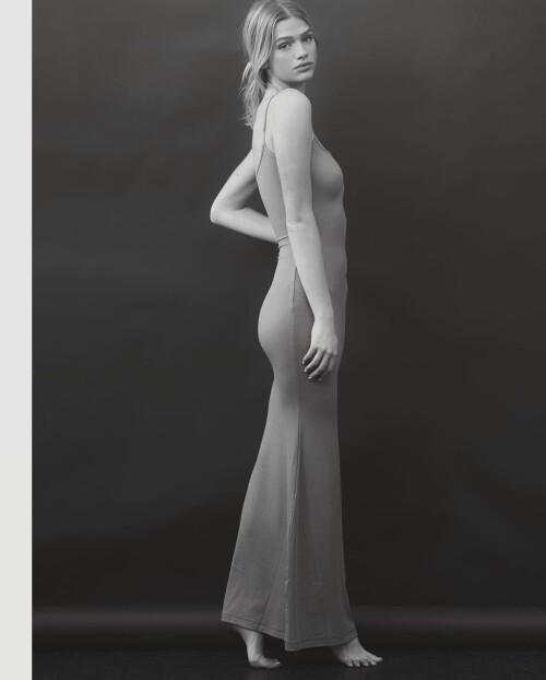  sarahhandss 40715a557aa0a938c8