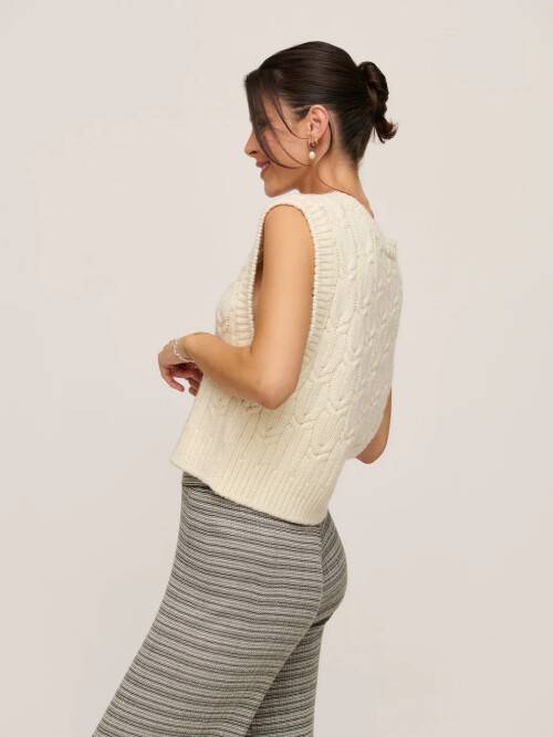 a44e21ff4a0482648fcaa55d307f44e04f60dfae974c694e