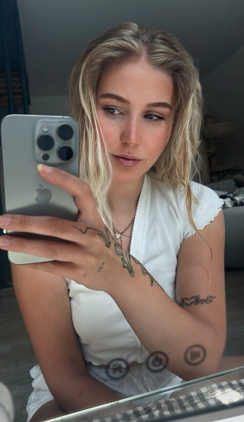 a953zXMY7k edit 100719770922651b09ef0b3a231382c