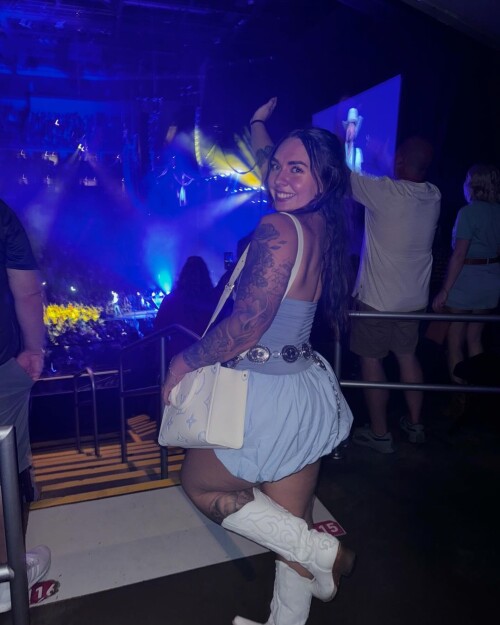 abbyberner_20241012_p_3477695026409466630_2_3477695017962054327f6e459b70975f110