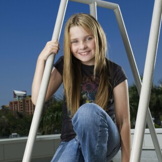 abigail_breslin_photos_03