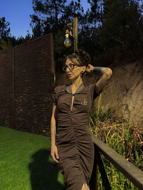 ablanizin ilk vivienne westwood elbisesi daha cok ustumde goreceksiniz cantamla da cok guze 1b3ad01d