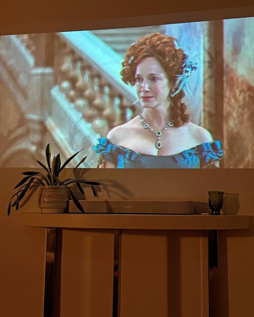 actuallychristinahendricks 11 12 2023 00020675d7f32fb2571b