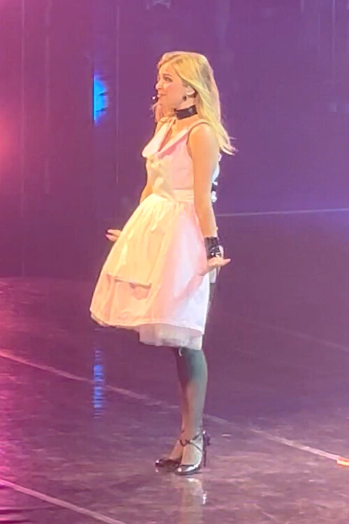 addison-26bbf53d3cc0f9ed43