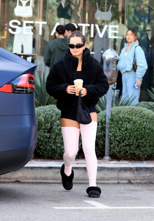 addison rae leaves pilates class in los angeles 11 11 2022 2